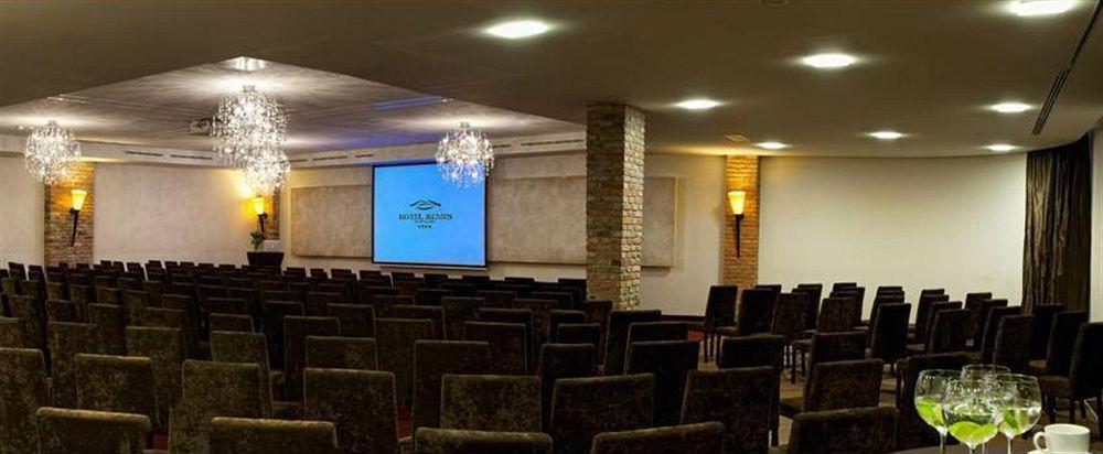 Hotel Remes Opalenica Εξωτερικό φωτογραφία