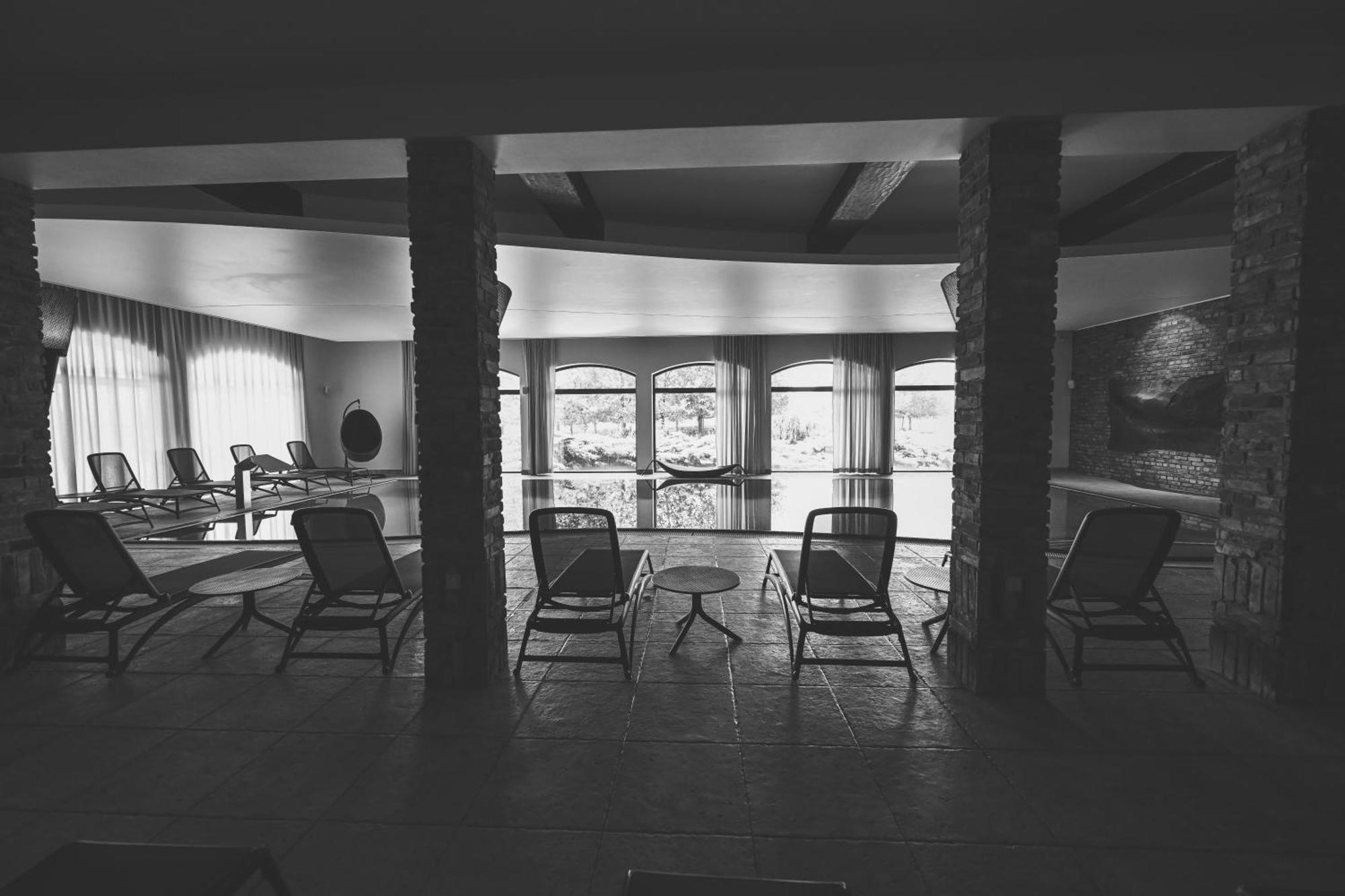 Hotel Remes Opalenica Εξωτερικό φωτογραφία