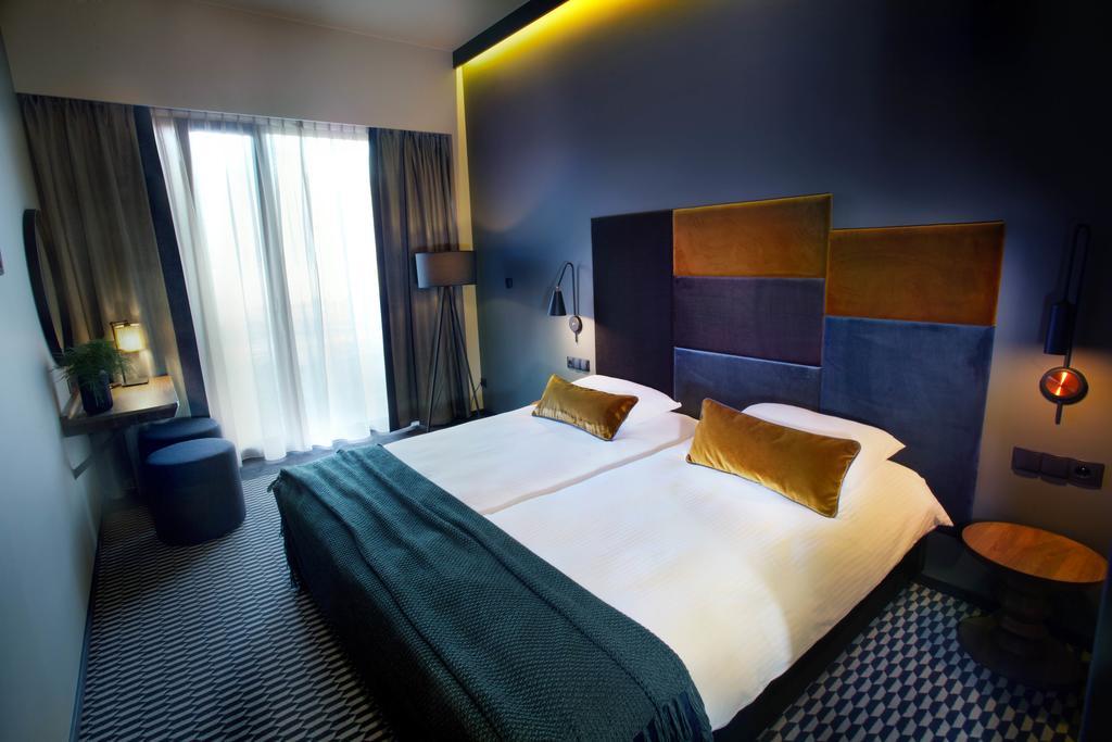 Hotel Remes Opalenica Εξωτερικό φωτογραφία