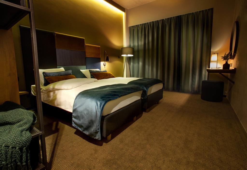 Hotel Remes Opalenica Εξωτερικό φωτογραφία