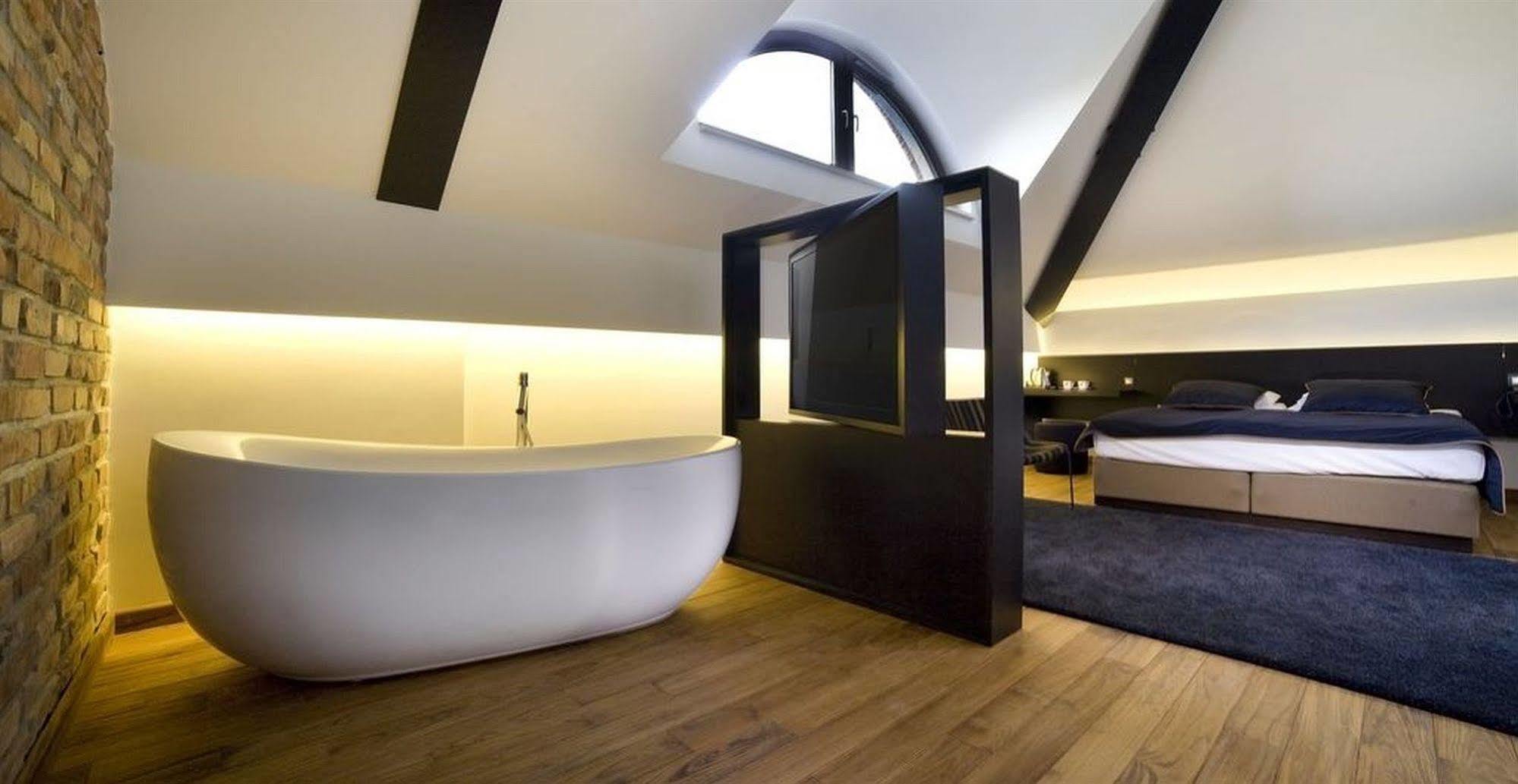 Hotel Remes Opalenica Εξωτερικό φωτογραφία