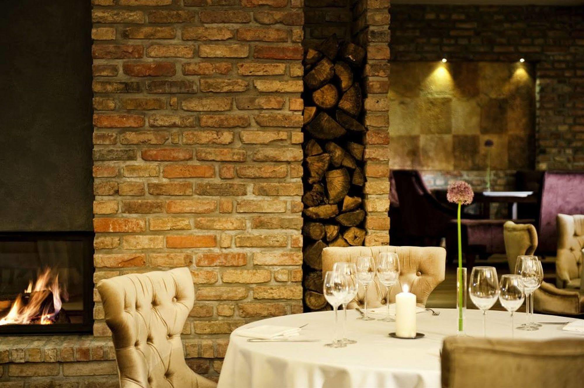 Hotel Remes Opalenica Εξωτερικό φωτογραφία