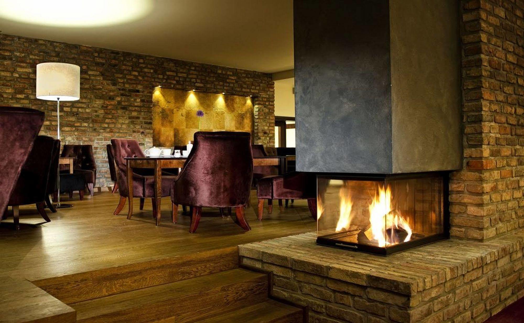 Hotel Remes Opalenica Εξωτερικό φωτογραφία